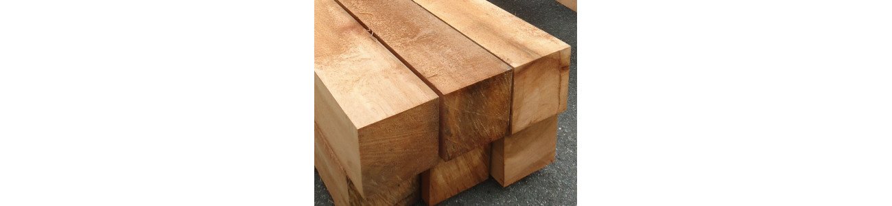 Строганный брус из лиственницы 200x200x6000 мм